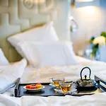 Almar Timi Ama & Hotel