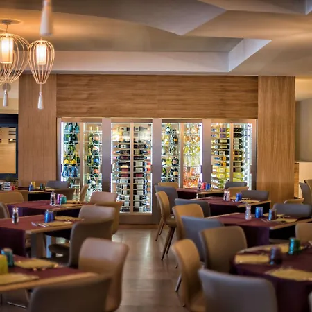 Hotel Almar Timi Ama