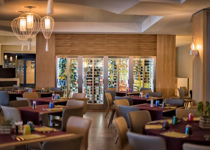 Hotel Almar Timi Ama